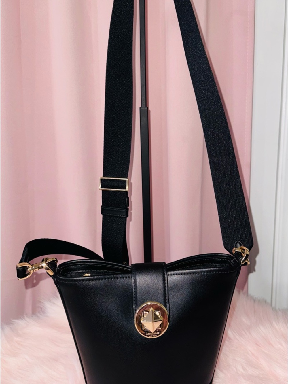 Kate Spade Black Bucket Bag 🖤 “I Have My Life Together” Energy